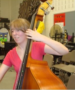 Sophomore Hannah Argobright plays the bass at an SMYO rehearsal.